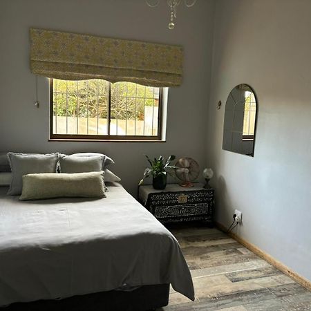 Stellenhaus Guest Cottage ステレンボッシュ エクステリア 写真